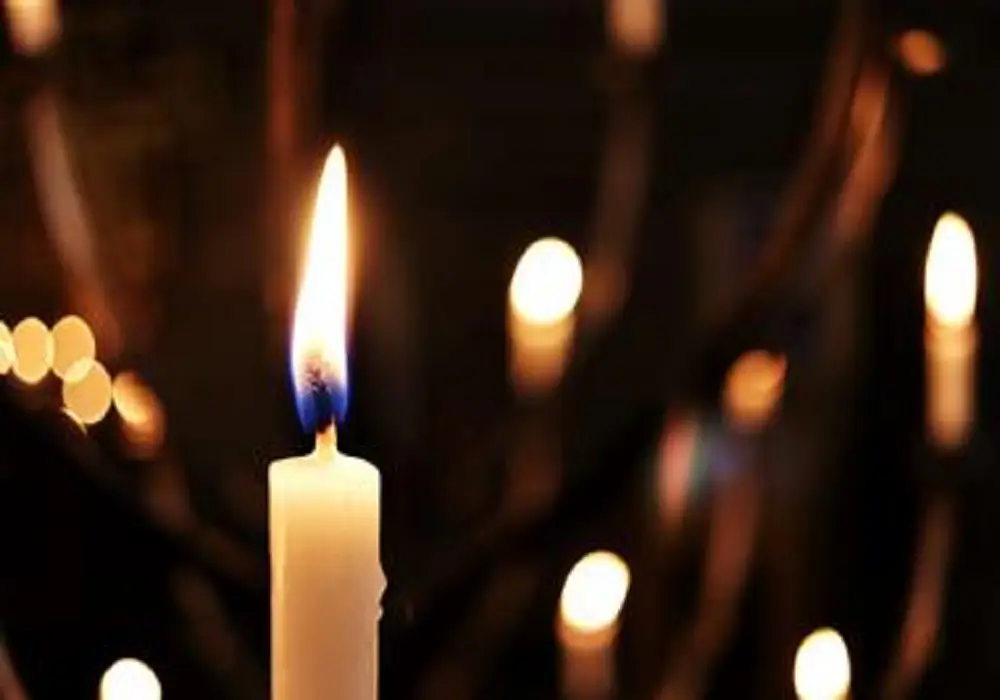 Tributes paid as insurance veteran passes away